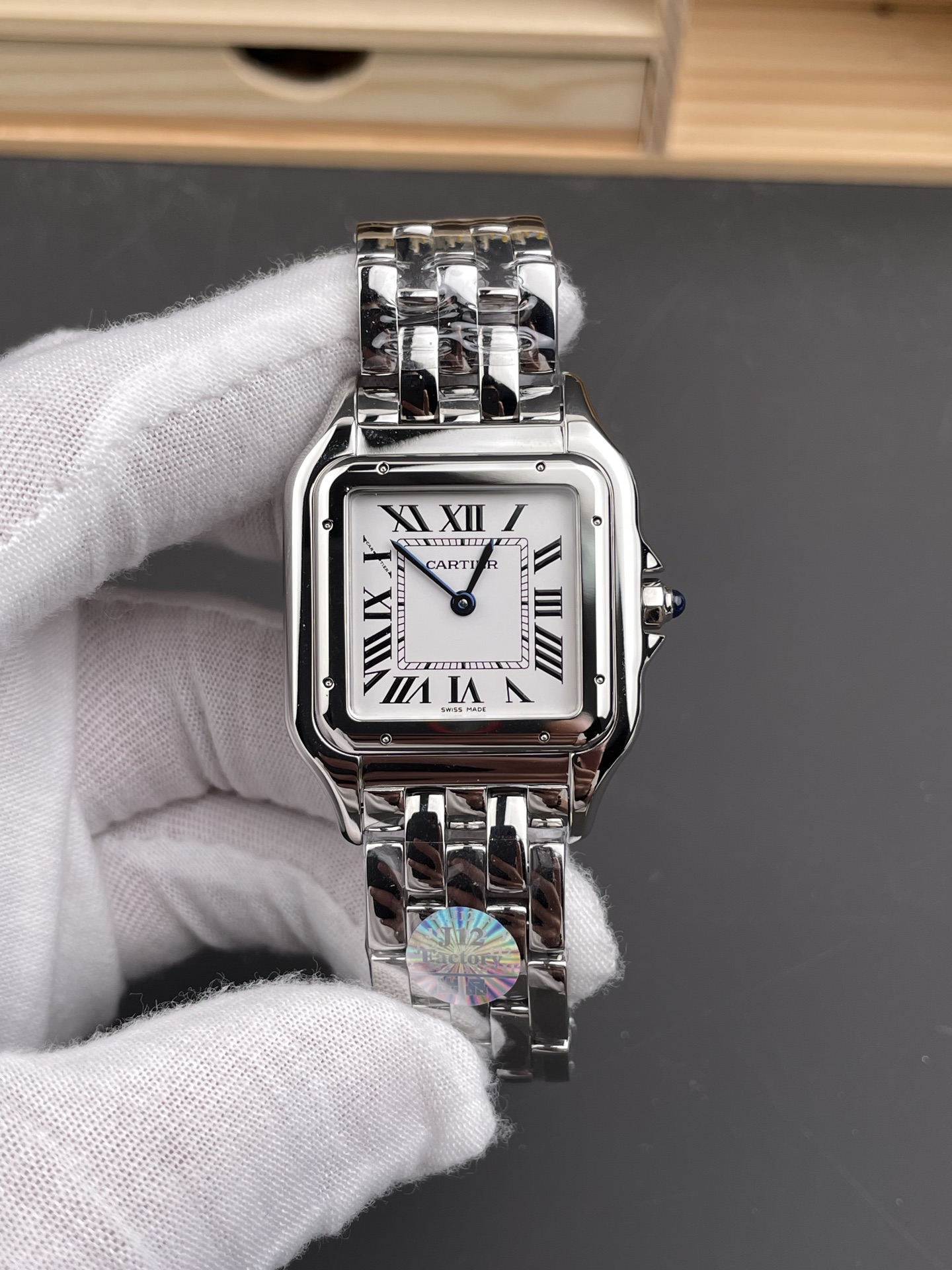 Panthère de Cartier Large — BV supplier listing photograph, view 1