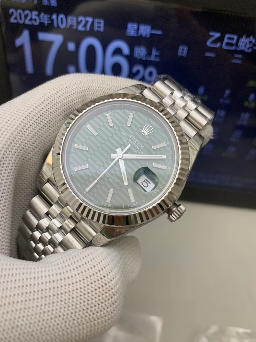 Datejust 41 — supplier listing photo of this configuration, view 3