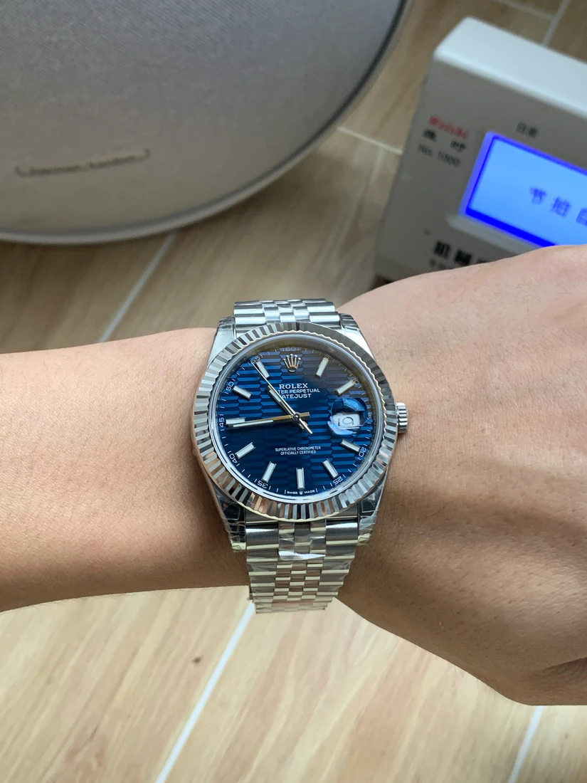 Datejust 41 — صورة من إدراج المورّد لهذه المواصفات، زاوية 2