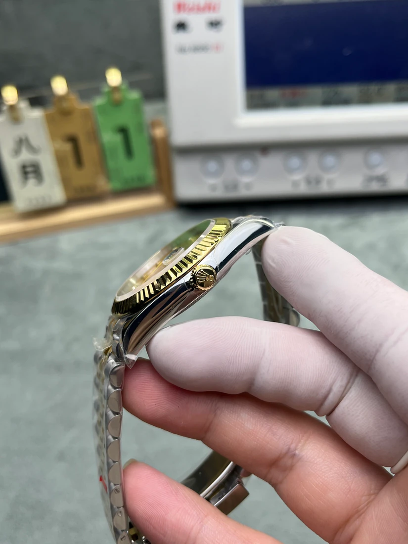 Datejust 41 — supplier listing photo of this configuration, view 3