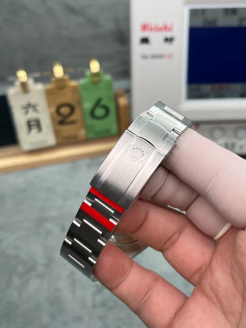 Oyster Perpetual 41 — supplier listing photo of this configuration, view 5