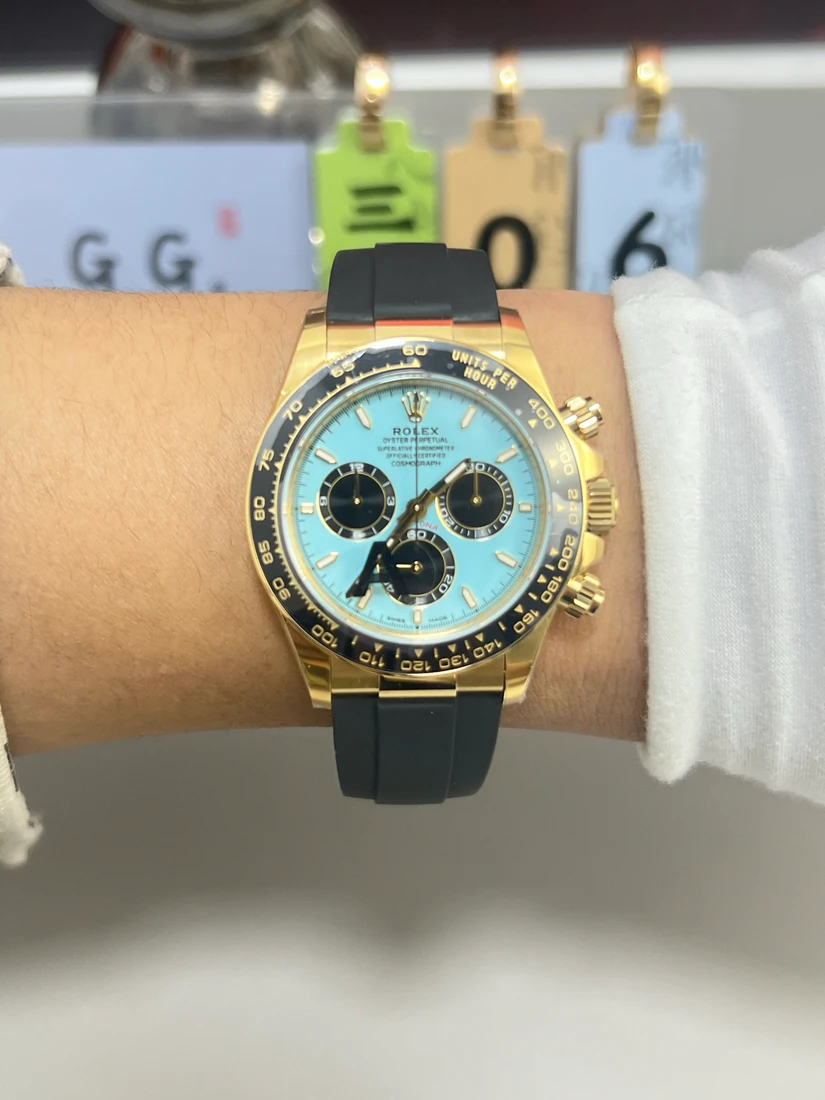 Cosmograph Daytona 40 — supplier listing photo of this configuration, view 6
