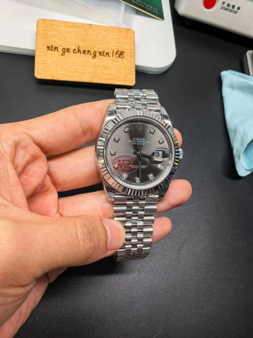 Datejust 41 — supplier listing photo of this configuration, view 2