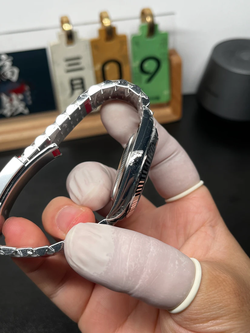 Datejust 41 — supplier listing photo of this configuration, view 3