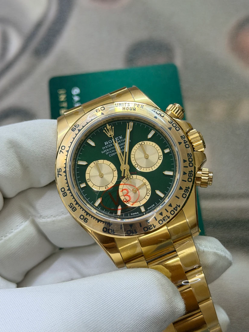 Cosmograph Daytona 40 — صورة من إدراج المورّد لهذه المواصفات، زاوية 2