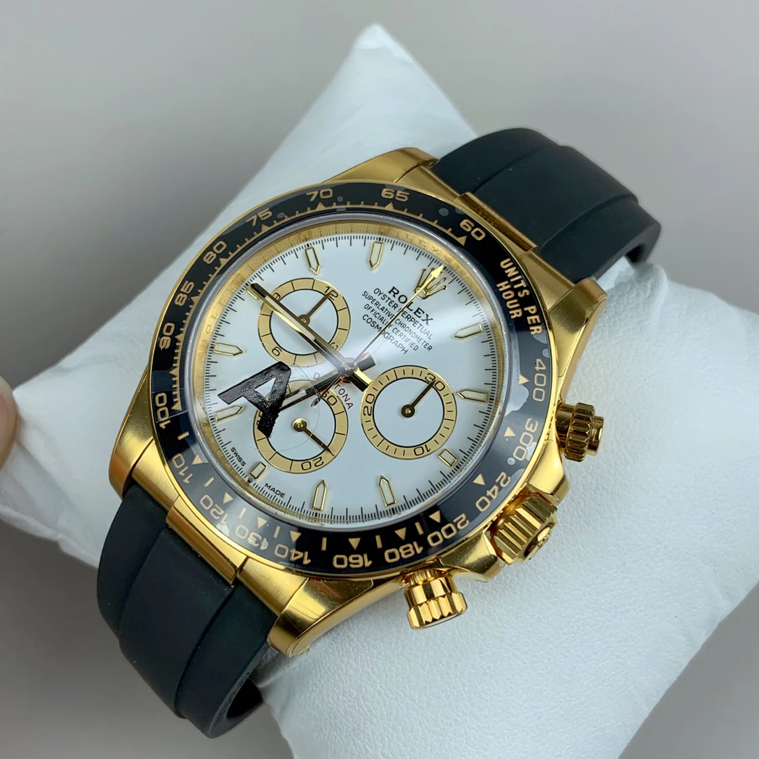 Cosmograph Daytona 40 — supplier listing photo of this configuration, view 4