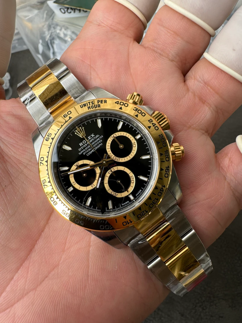 Cosmograph Daytona 40 — صورة من إدراج المورّد لهذه المواصفات، زاوية 10