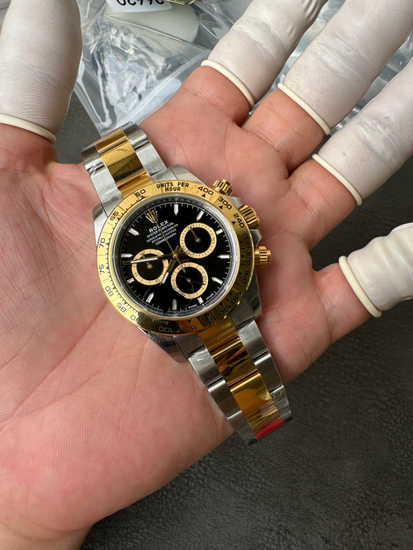Cosmograph Daytona 40 — صورة من إدراج المورّد لهذه المواصفات، زاوية 5