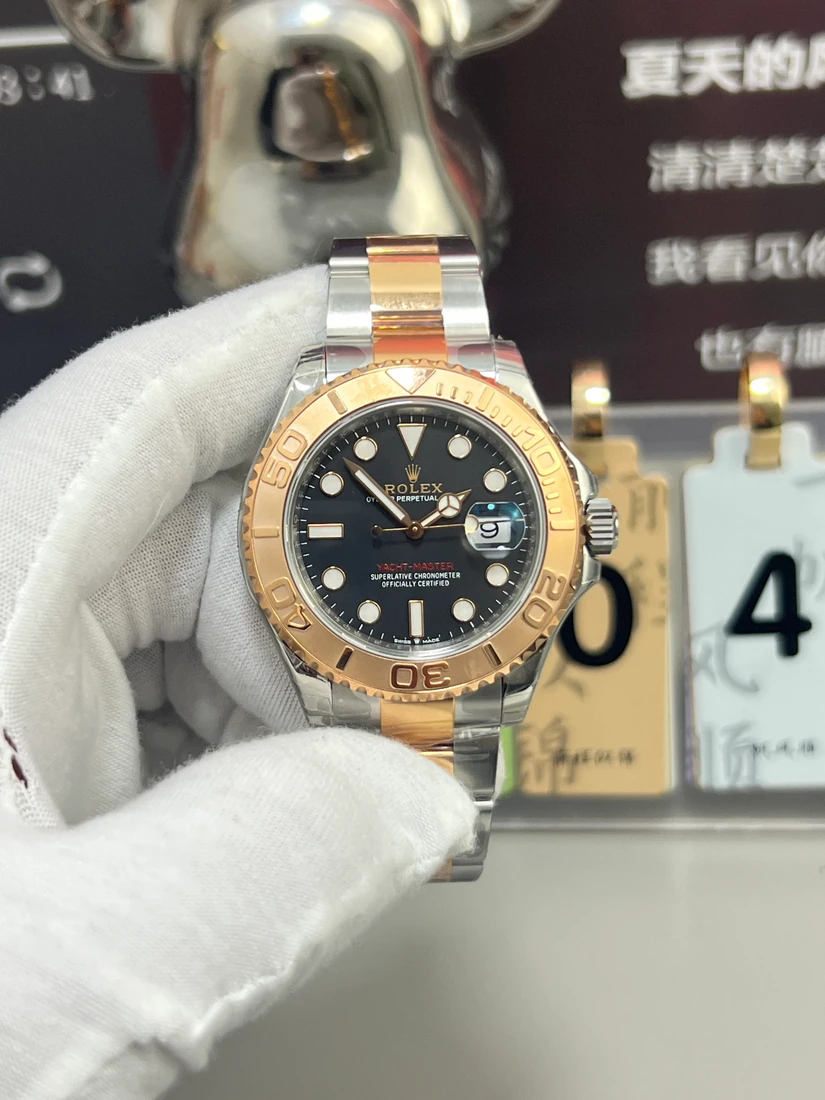 Yacht-Master 40 — صورة من إدراج المورّد لهذه المواصفات، زاوية 1