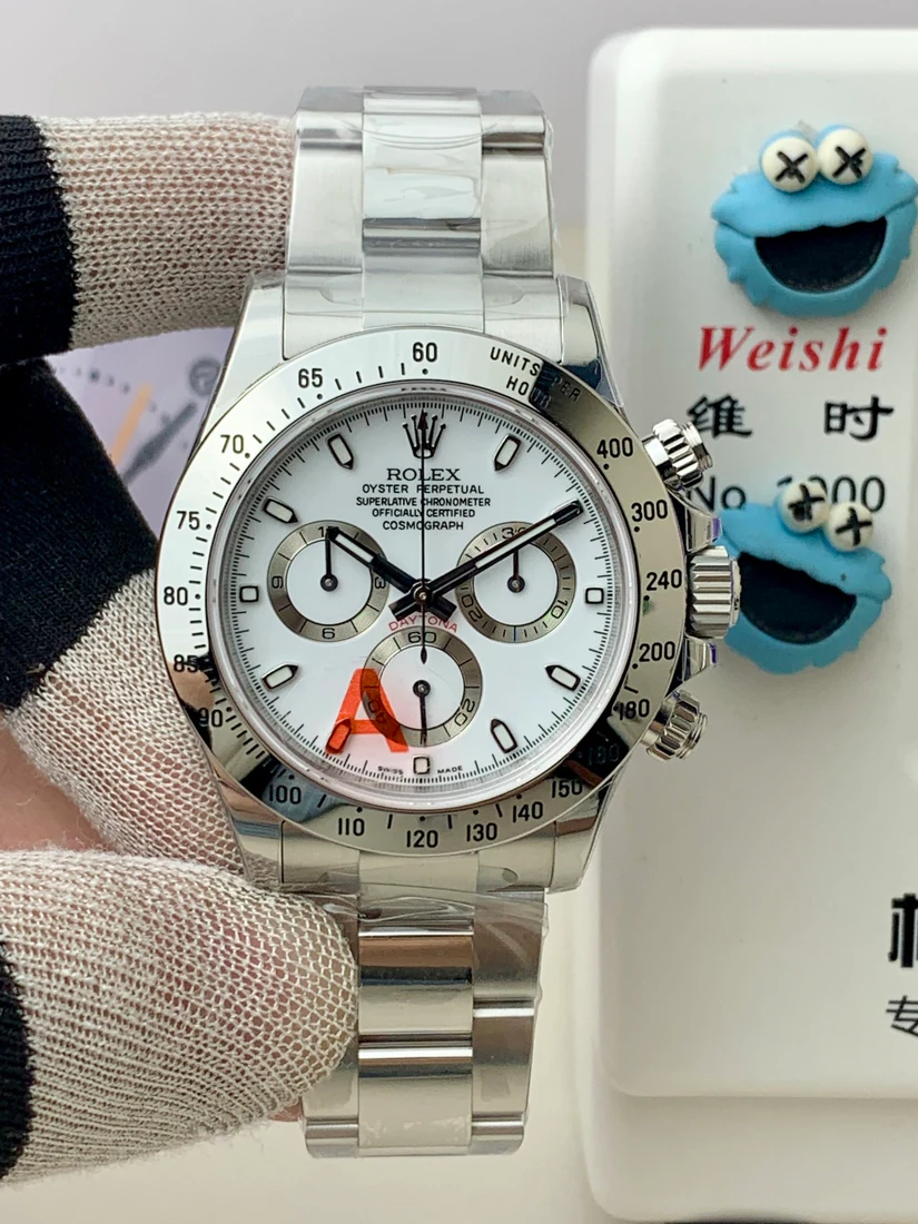 Cosmograph Daytona 40 — صورة من إدراج المورّد لهذه المواصفات، زاوية 1