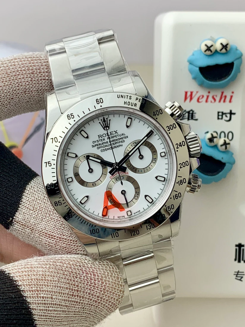Cosmograph Daytona 40 — صورة من إدراج المورّد لهذه المواصفات، زاوية 2