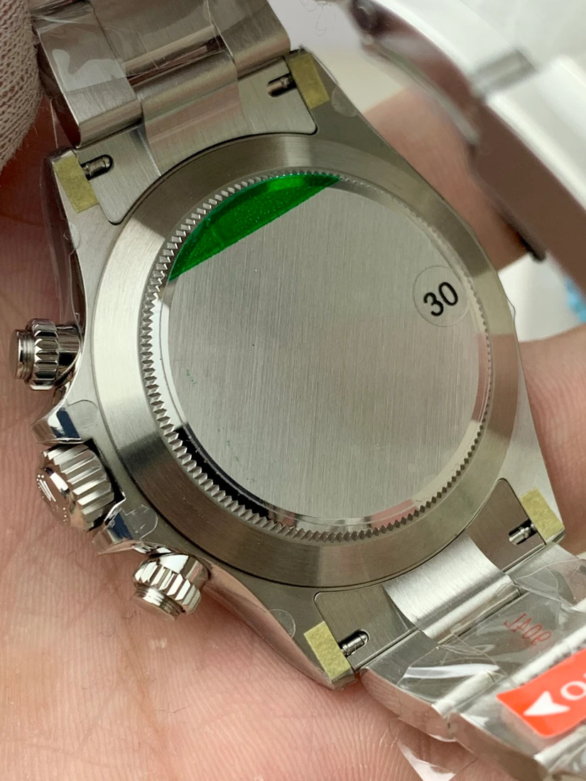 Cosmograph Daytona 40 — صورة من إدراج المورّد لهذه المواصفات، زاوية 4