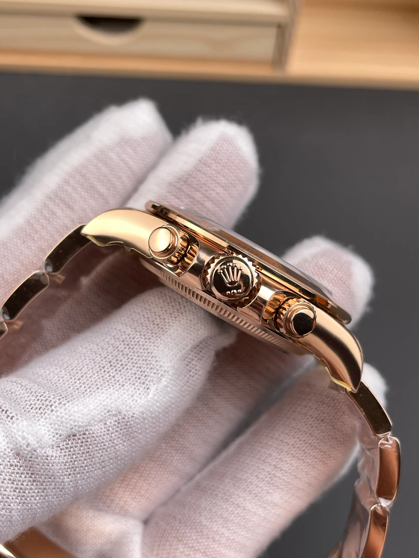 Cosmograph Daytona 40 — supplier listing photo of this configuration, view 7