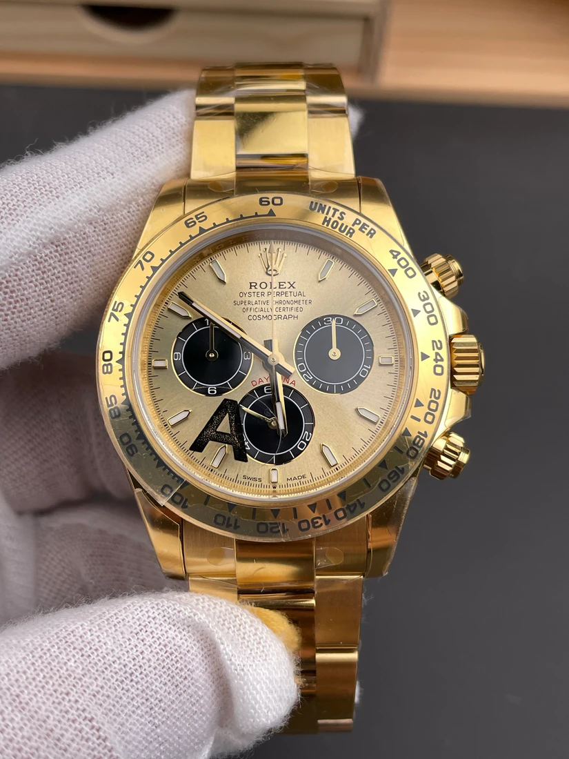 Cosmograph Daytona 40 — صورة من إدراج المورّد لهذه المواصفات، زاوية 2