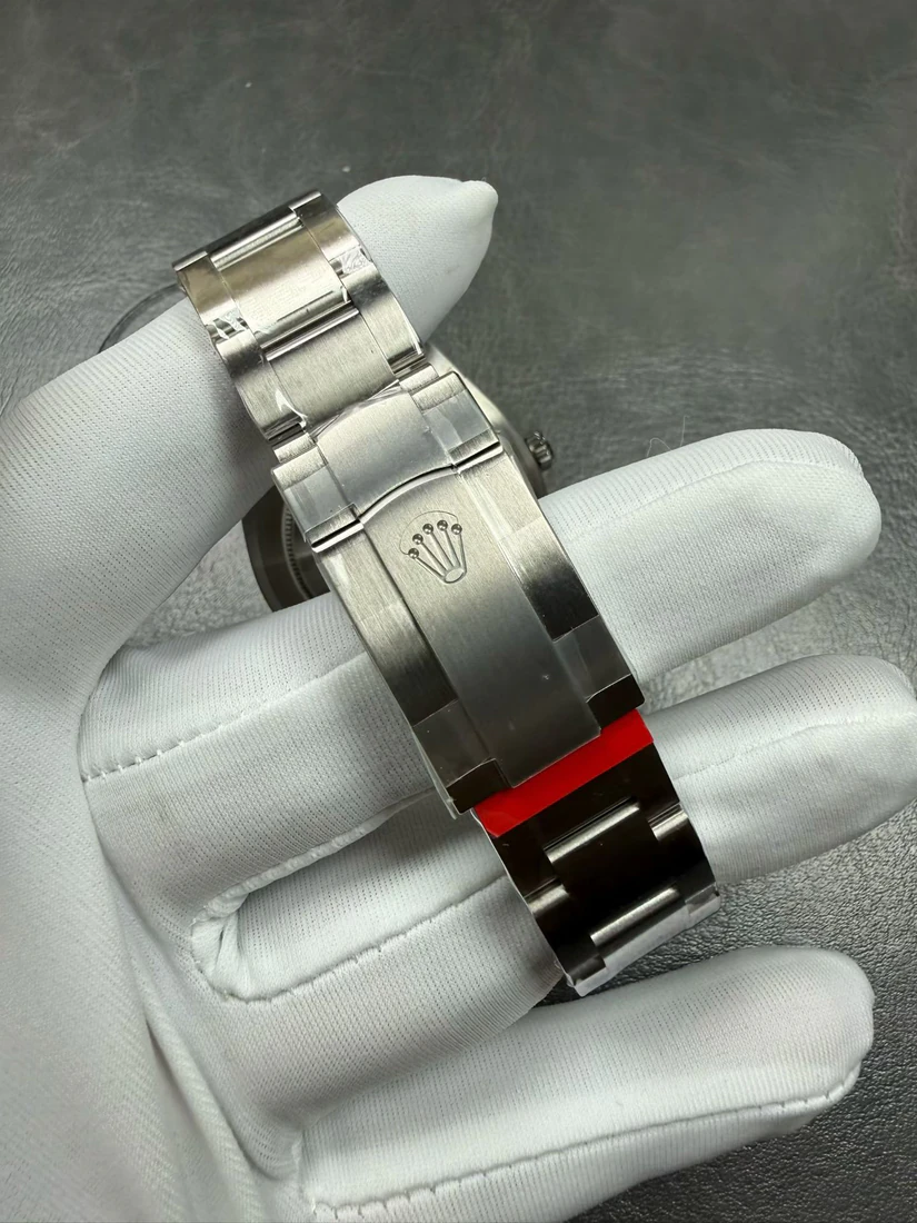 Oyster Perpetual 41 — supplier listing photo of this configuration, view 4