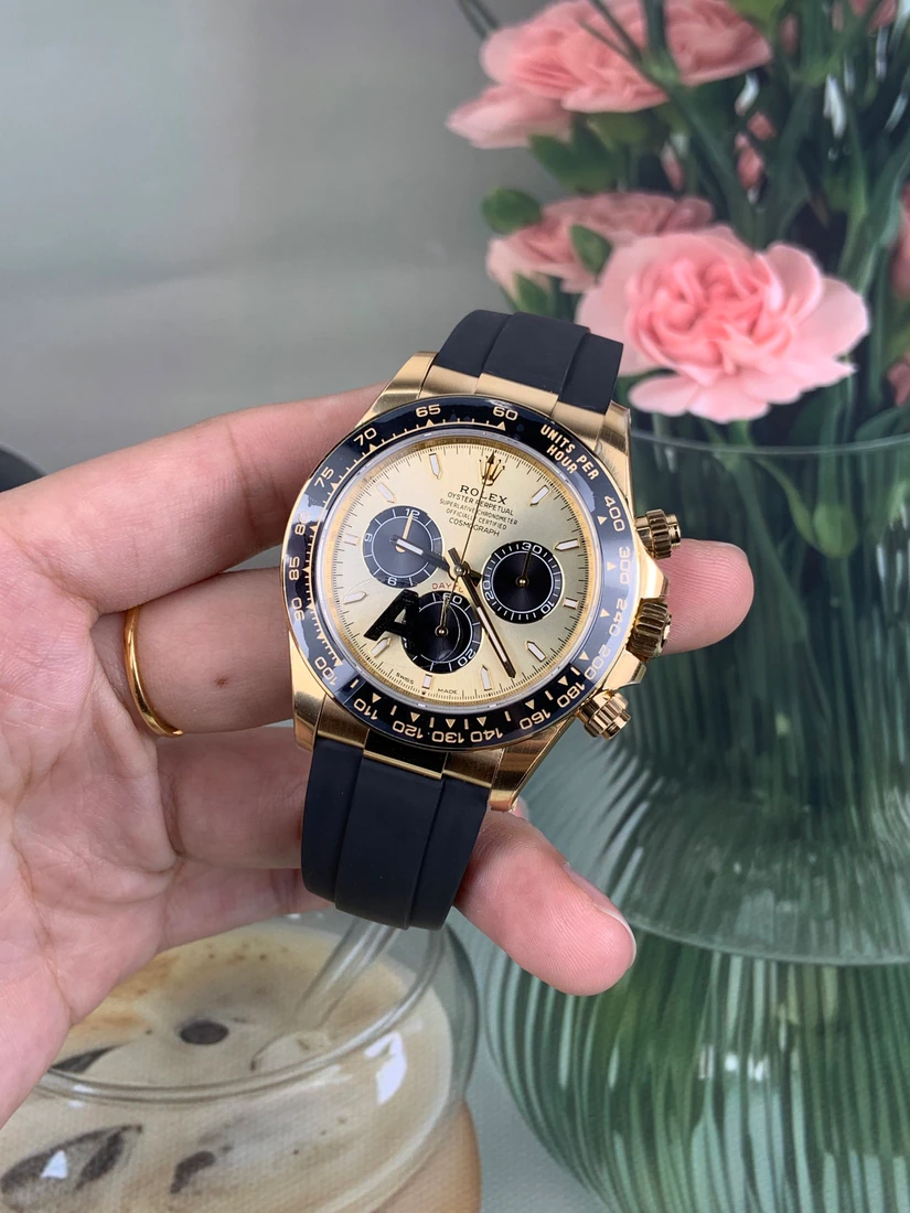 Cosmograph Daytona 40 — صورة من إدراج المورّد لهذه المواصفات، زاوية 5