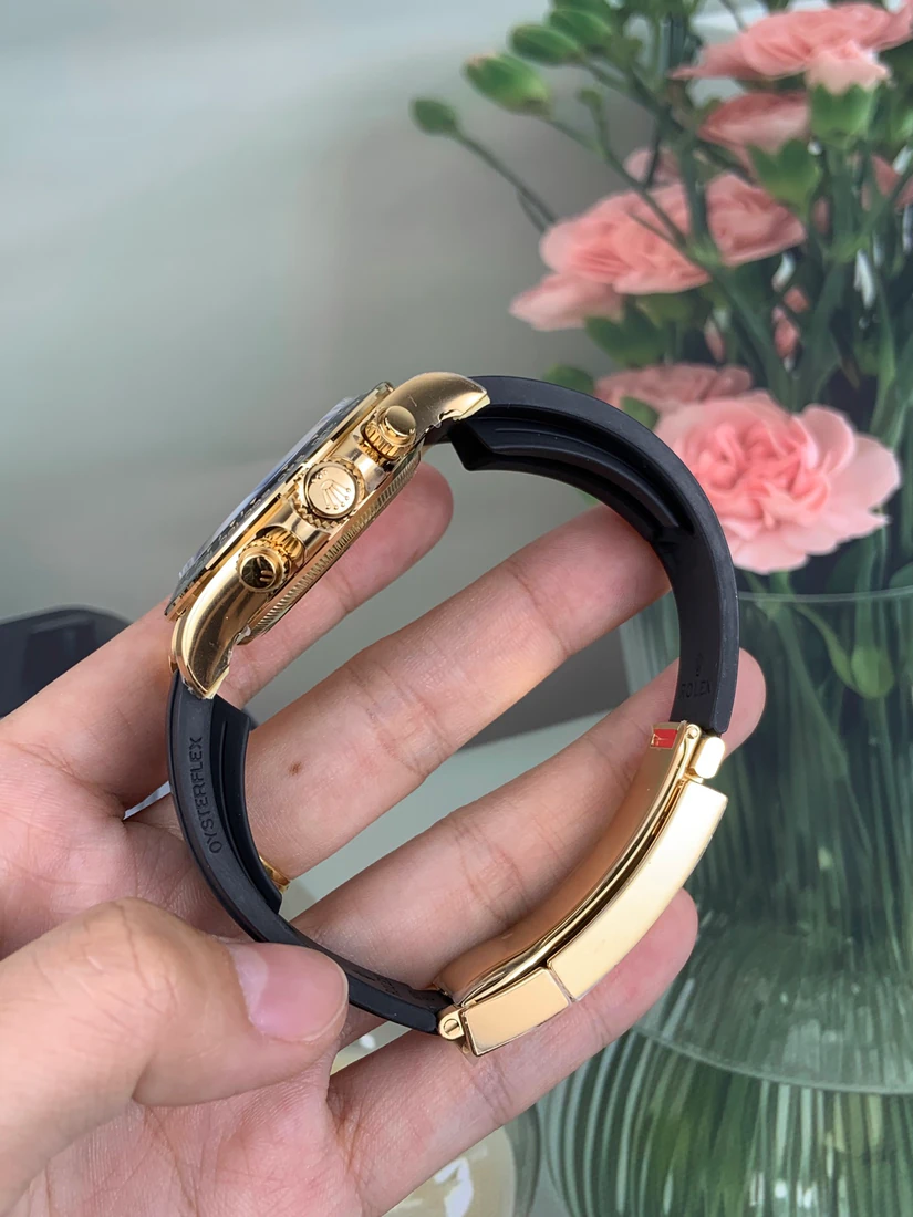 Cosmograph Daytona 40 — صورة من إدراج المورّد لهذه المواصفات، زاوية 6