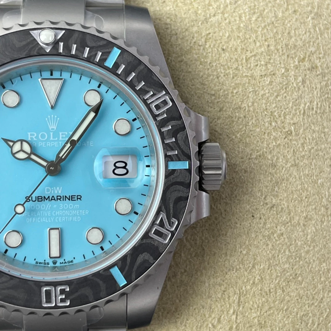 Submariner 40 — صورة من إدراج المورّد لهذه المواصفات، زاوية 3