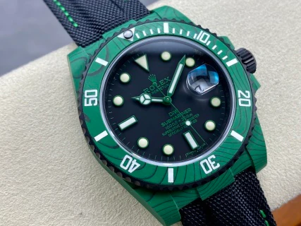 Submariner 40 — صورة من إدراج المورّد لهذه المواصفات، زاوية 3