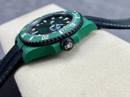 Submariner 40 — صورة من إدراج المورّد لهذه المواصفات، زاوية 4