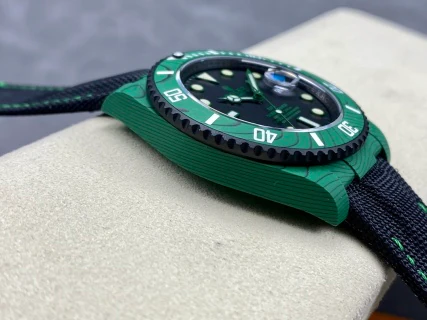 Submariner 40 — صورة من إدراج المورّد لهذه المواصفات، زاوية 8