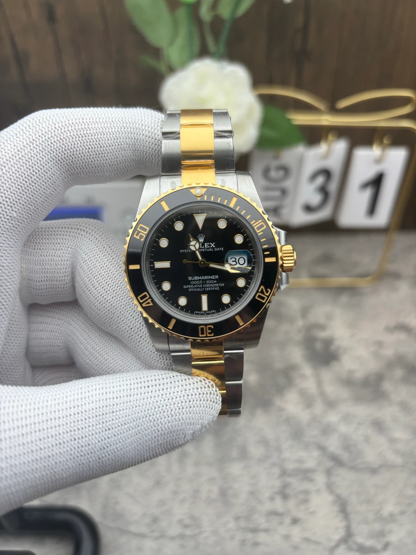 Submariner 40 — صورة من إدراج المورّد لهذه المواصفات، زاوية 1