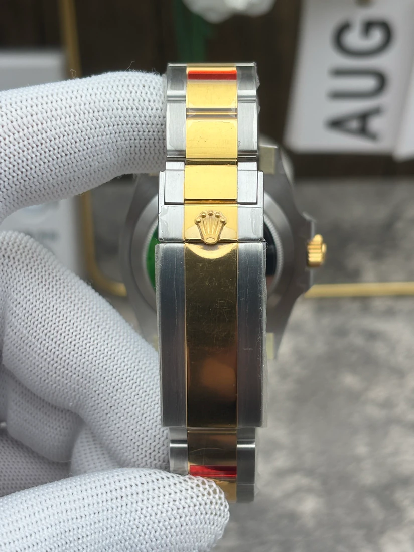 Submariner 40 — صورة من إدراج المورّد لهذه المواصفات، زاوية 10