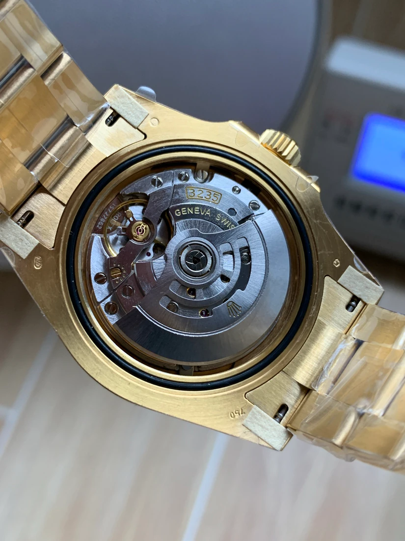 Submariner 41 — صورة من إدراج المورّد لهذه المواصفات، زاوية 10