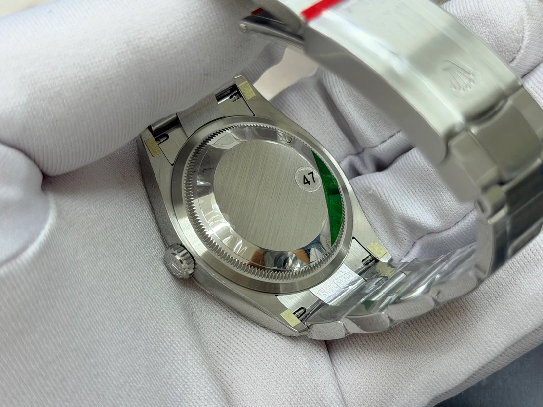 Oyster Perpetual 36 — صورة من إدراج المورّد لهذه المواصفات، زاوية 5