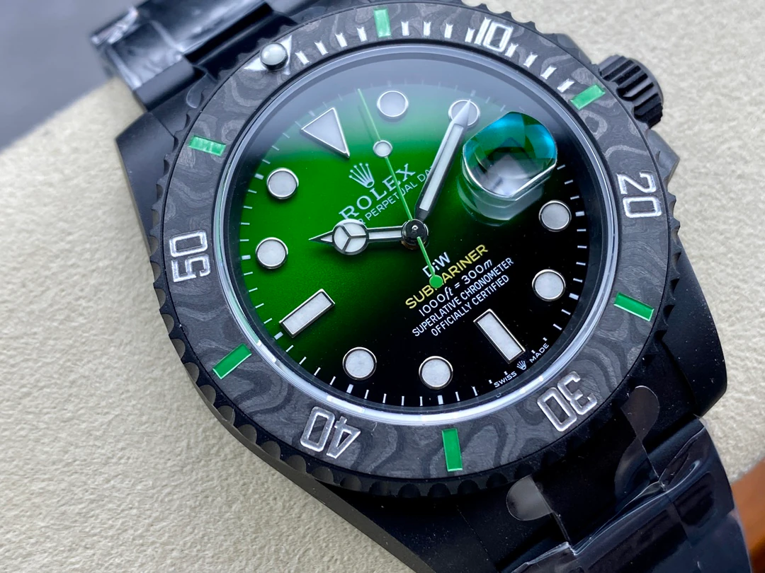Submariner 40 — صورة من إدراج المورّد لهذه المواصفات، زاوية 2
