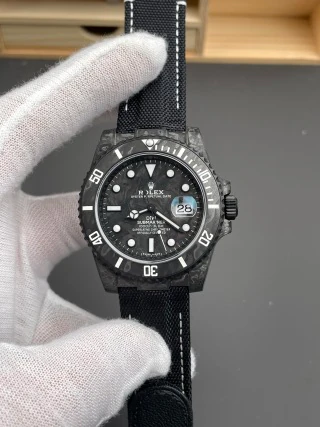 Submariner 40 — supplier listing photo of this configuration, view 1