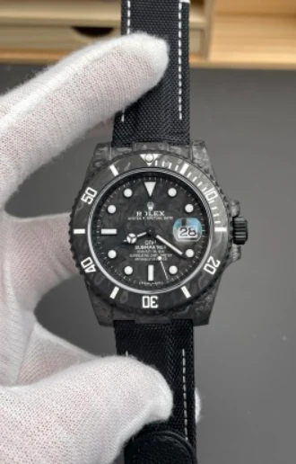 Submariner 40 — supplier listing photo of this configuration, view 3