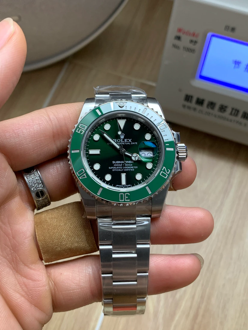 Submariner 40 — supplier listing photo of this configuration, view 1