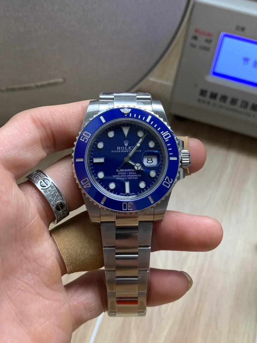 Submariner 40 — صورة من إدراج المورّد لهذه المواصفات، زاوية 1