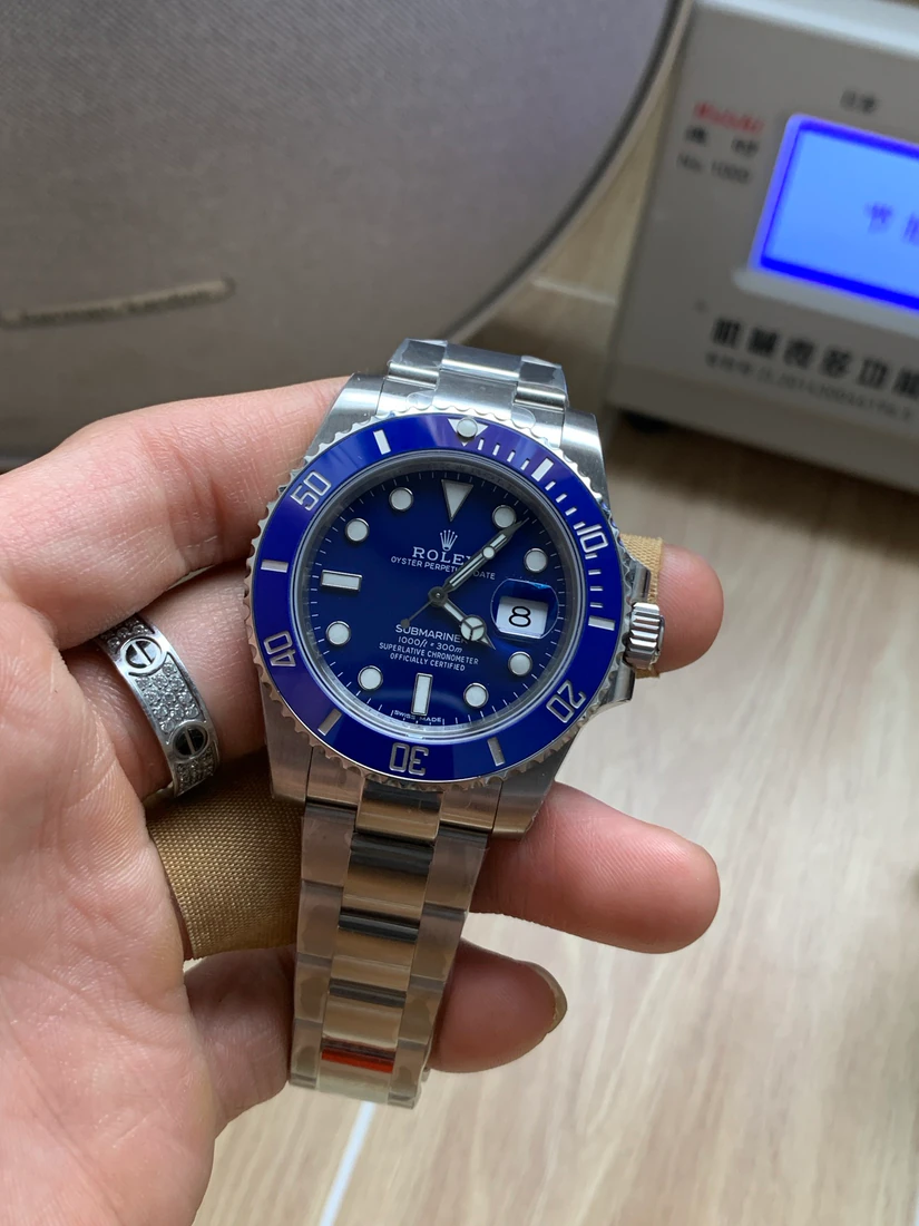 Submariner 40 — صورة من إدراج المورّد لهذه المواصفات، زاوية 3