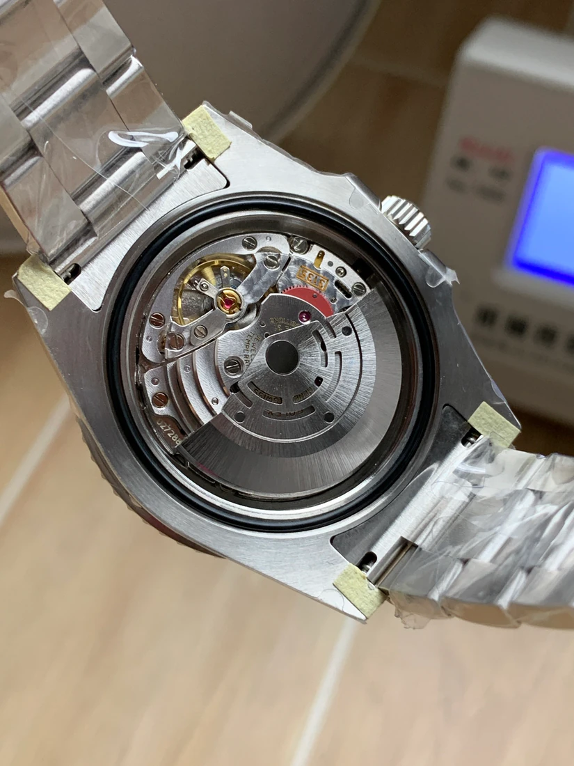 Submariner 40 — صورة من إدراج المورّد لهذه المواصفات، زاوية 6