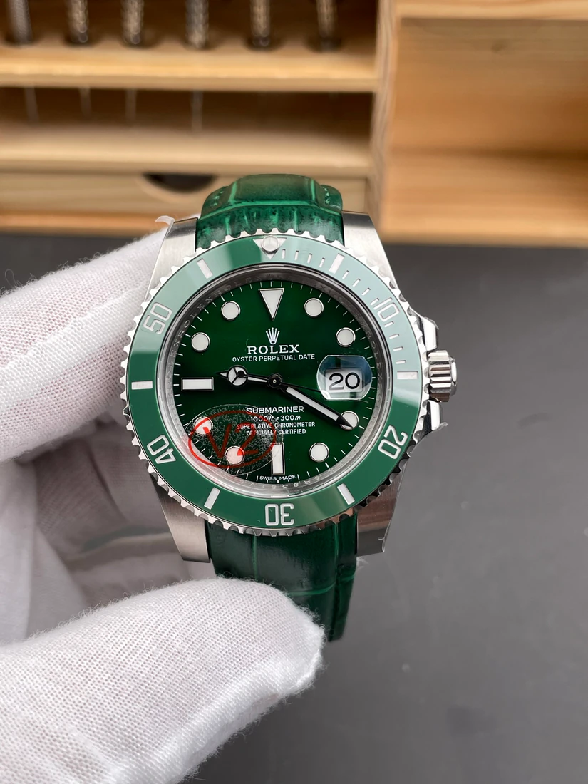 Submariner 40 — supplier listing photo of this configuration, view 3