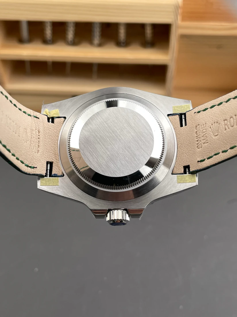 Submariner 40 — supplier listing photo of this configuration, view 4