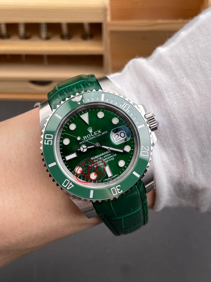Submariner 40 — supplier listing photo of this configuration, view 8