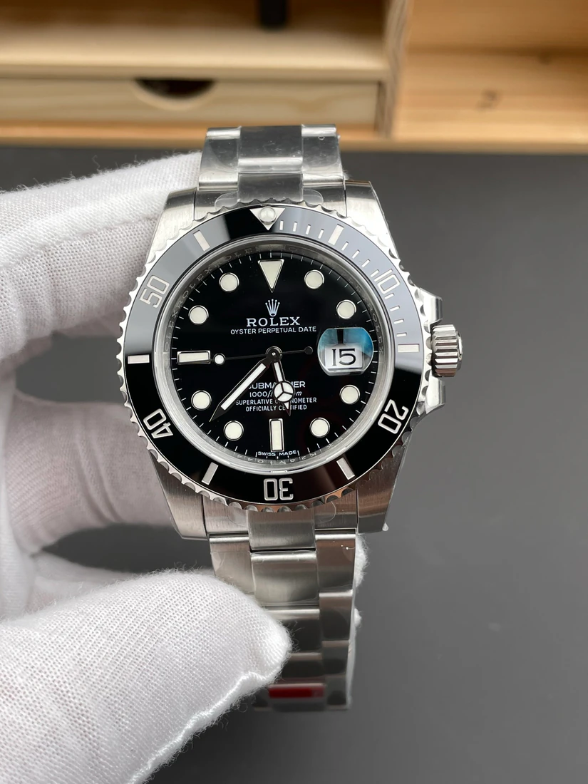 Submariner 40 — supplier listing photo of this configuration, view 1