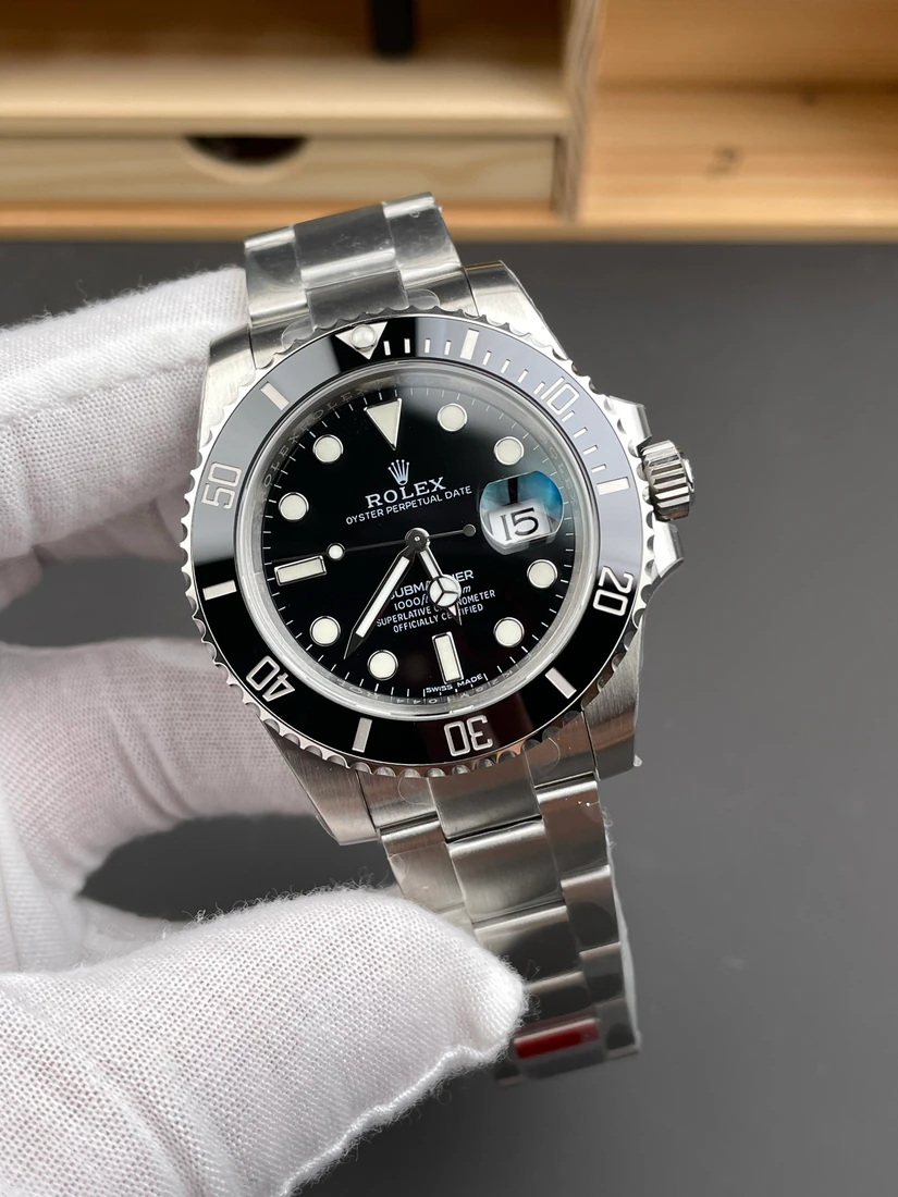 Submariner 40 — supplier listing photo of this configuration, view 2