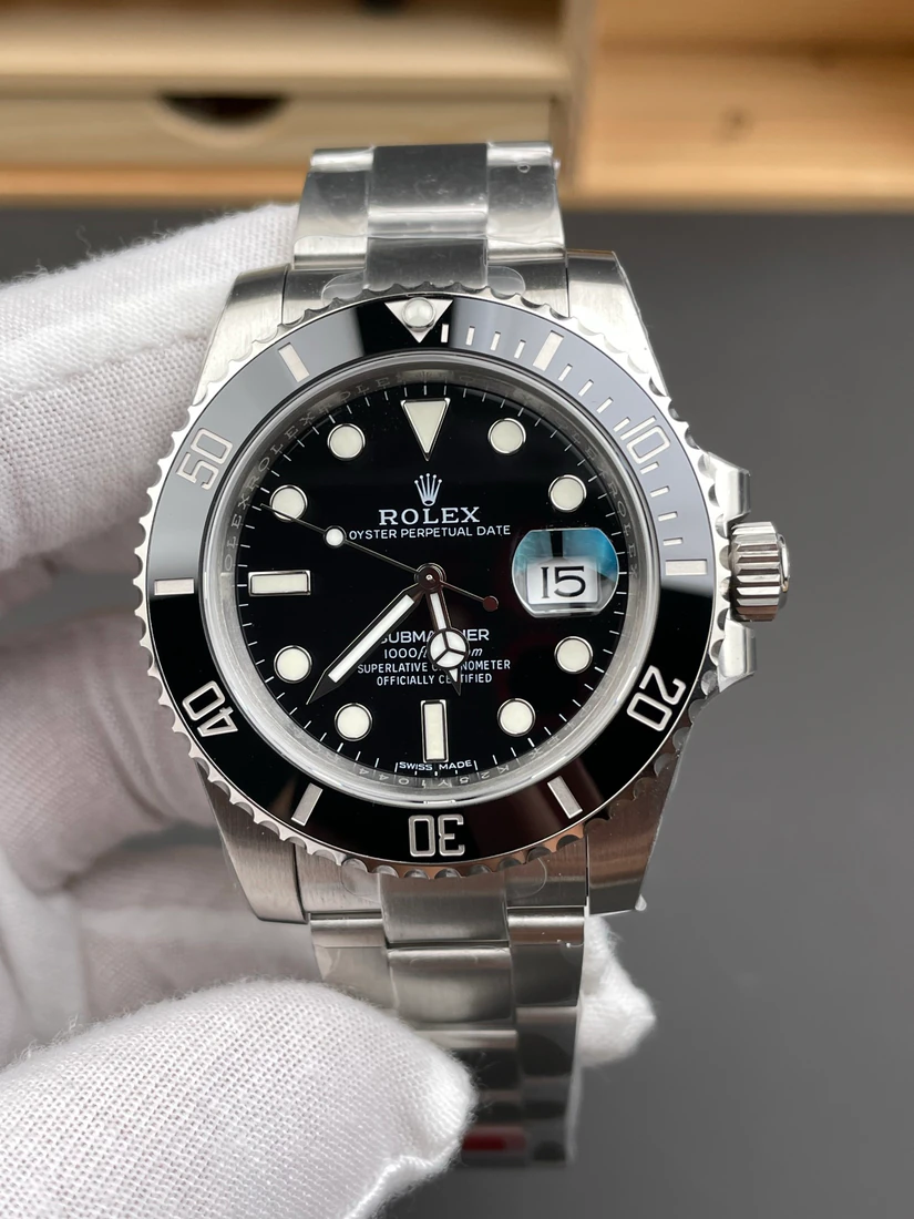 Submariner 40 — supplier listing photo of this configuration, view 3