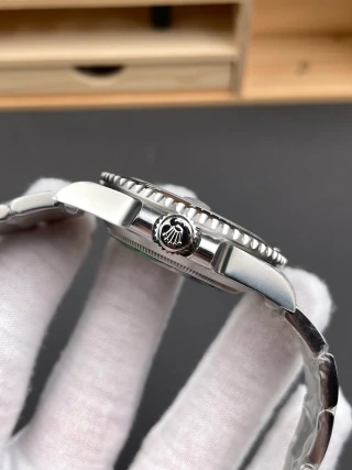 Submariner 40 — supplier listing photo of this configuration, view 4
