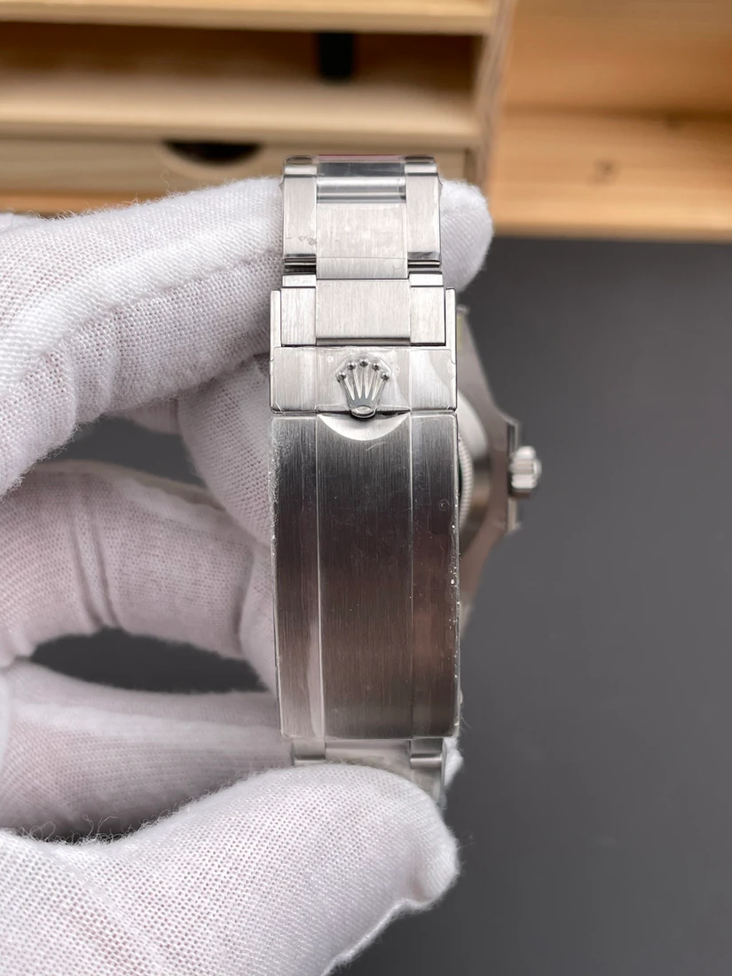 Submariner 40 — supplier listing photo of this configuration, view 8