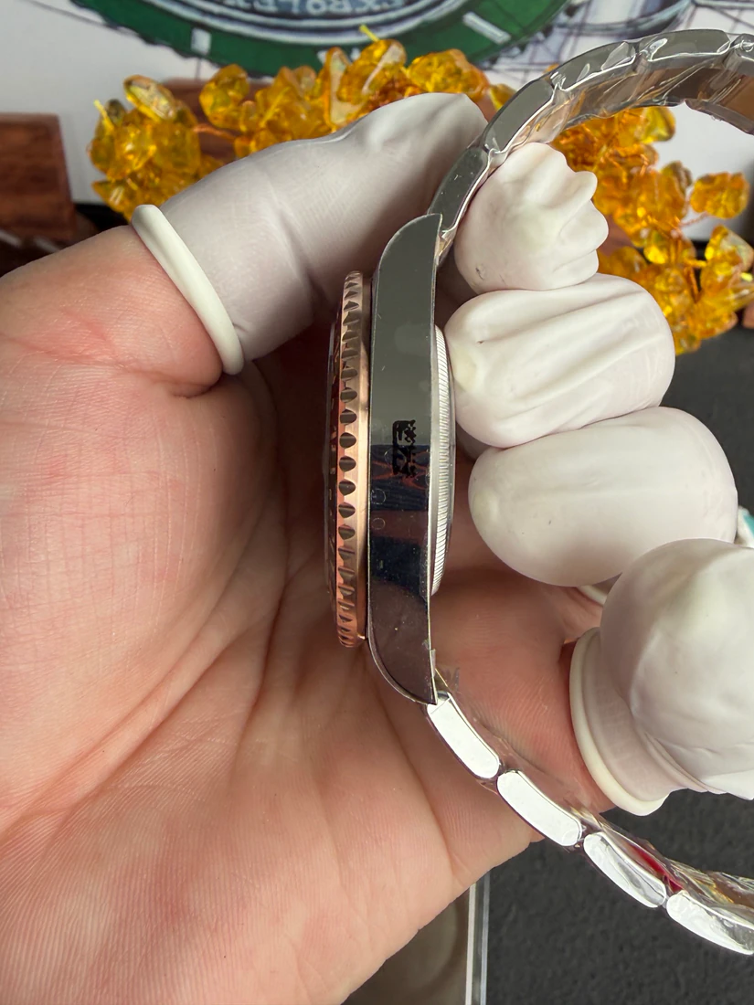 GMT-Master II 40 — صورة من إدراج المورّد لهذه المواصفات، زاوية 5