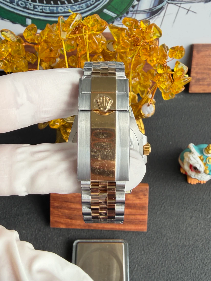 GMT-Master II 40 — صورة من إدراج المورّد لهذه المواصفات، زاوية 7