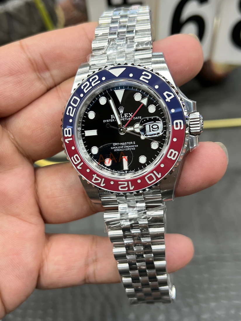 GMT-Master II 40 — صورة من إدراج المورّد لهذه المواصفات، زاوية 3