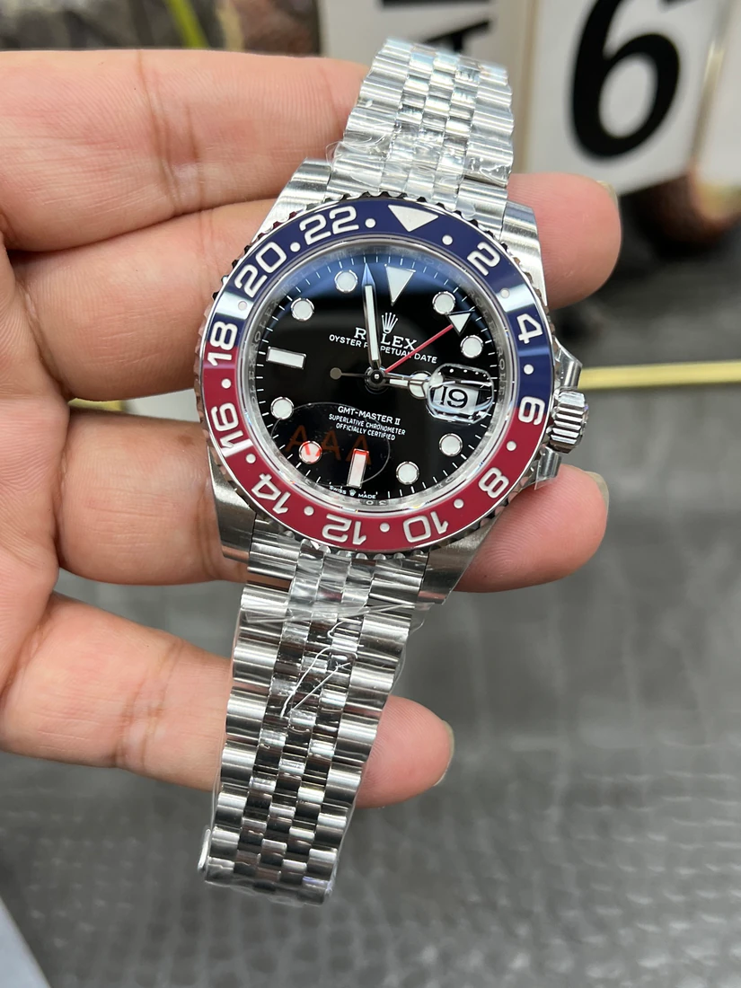 GMT-Master II 40 — صورة من إدراج المورّد لهذه المواصفات، زاوية 4