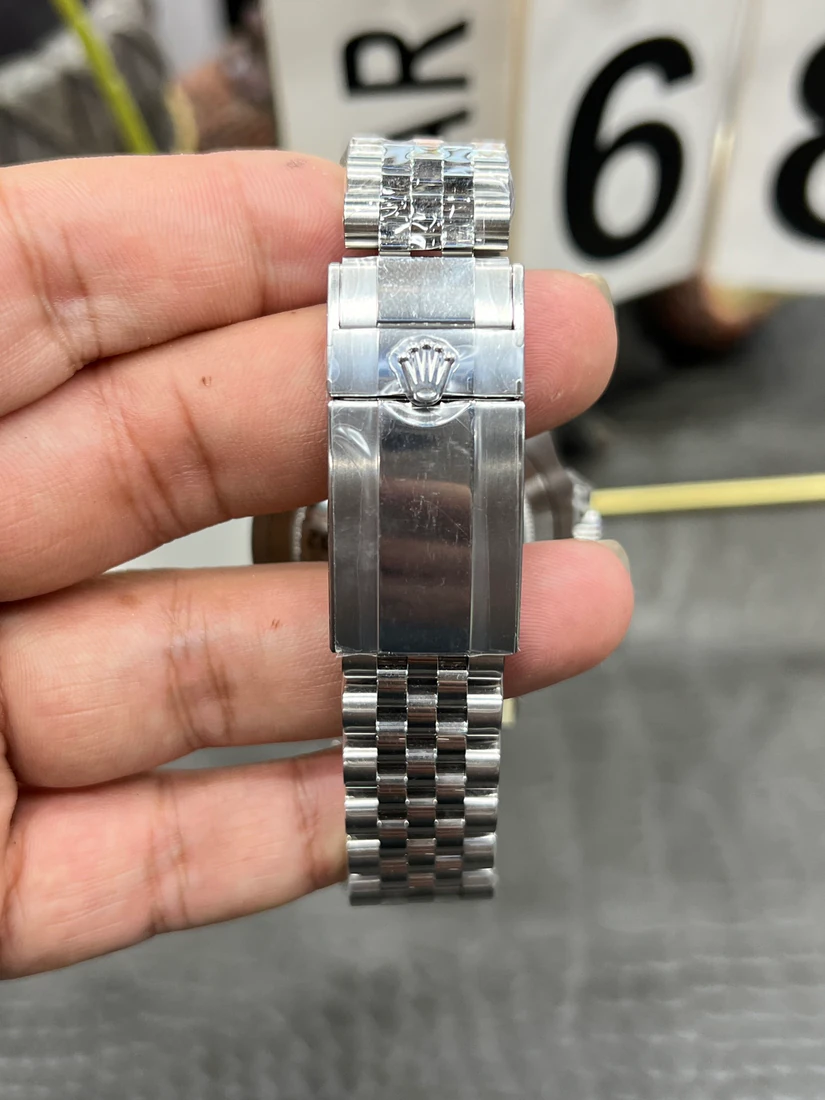 GMT-Master II 40 — صورة من إدراج المورّد لهذه المواصفات، زاوية 9