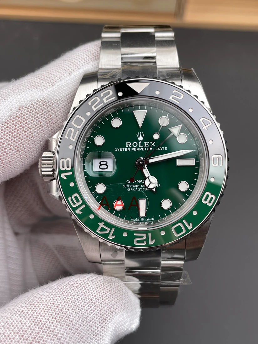 GMT-Master II 40 — صورة من إدراج المورّد لهذه المواصفات، زاوية 1